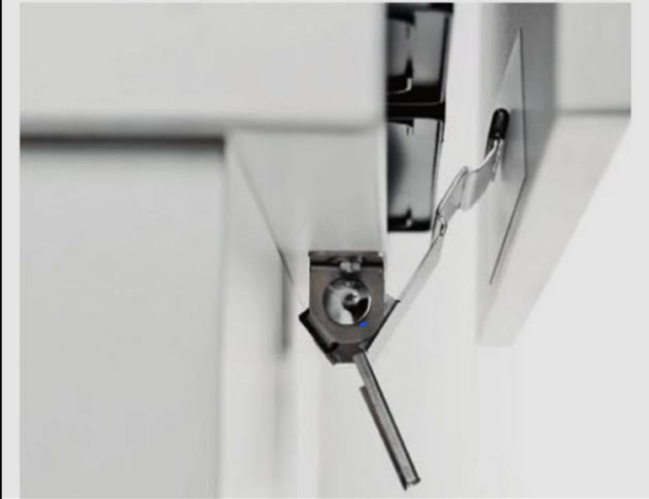 Pedal de armário de cozinha