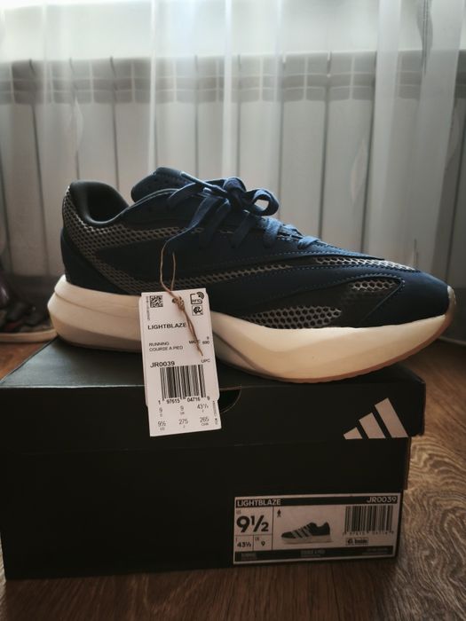 Кросівки Adidas нові