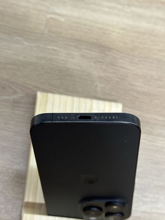 iPhone 15 PRO 128GB 88% baterii