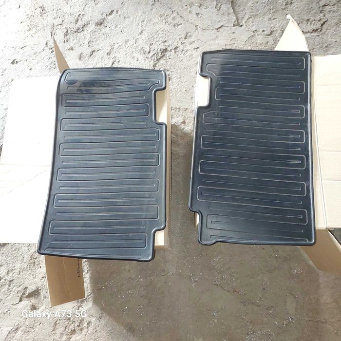 Продам коврики на РАВ-4 2015 2018