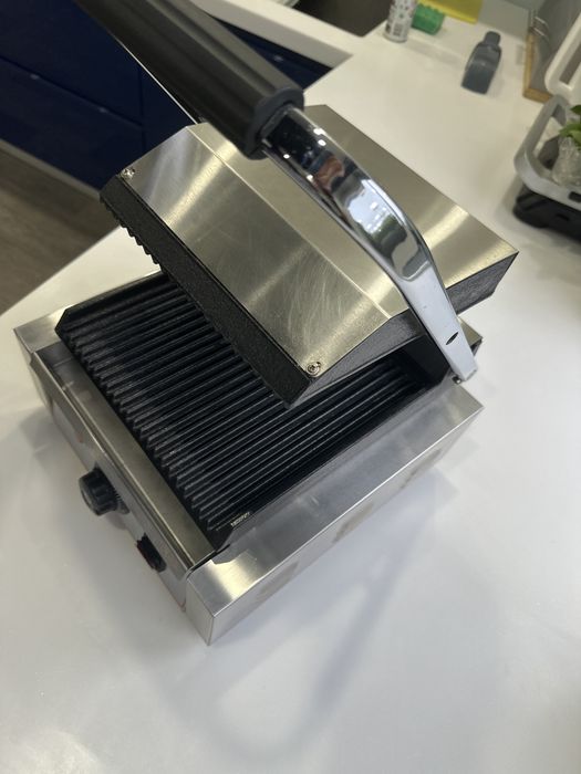 Контактний гриль INOXTECH PG 881A