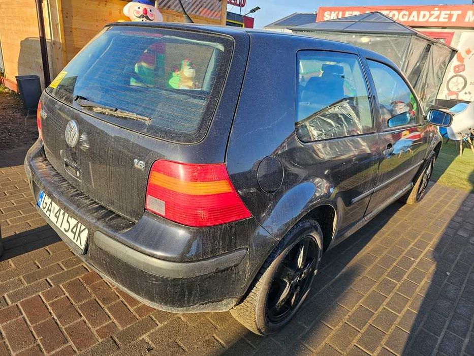 Volkswagen Golf IV 2002r/1.6 benzyna/105KM/opłaty aktualne/klima