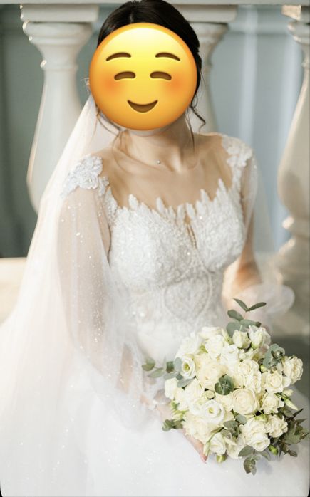 Продам весільну сукню