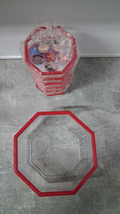 miseczki plastikowe zestaw komplet 1+6