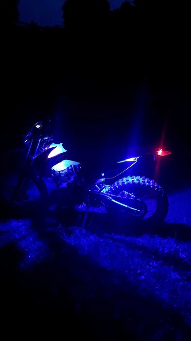 Продаєця Bse s 2