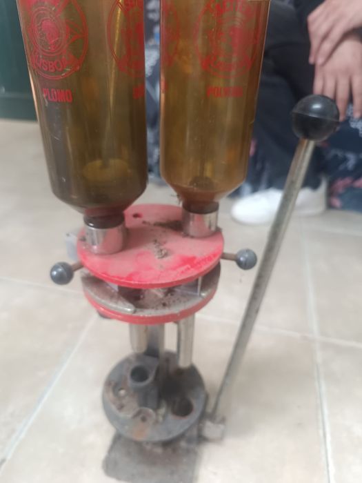 Máquina de fazer cartuchos