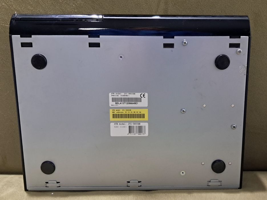 Dekoder nbox HDTV recorder wraz z pilotem