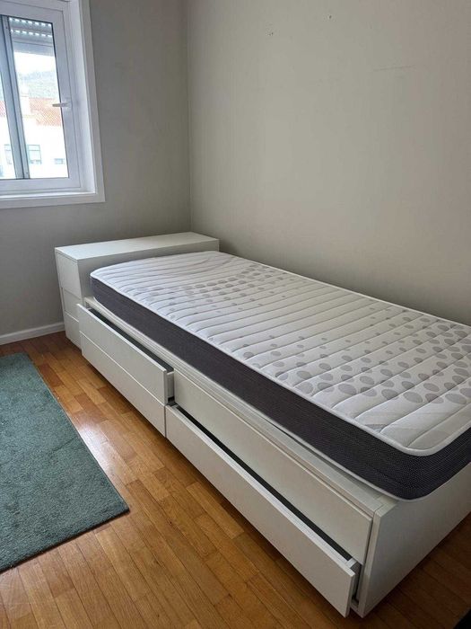 Cama solteiro com gaveta e colchão