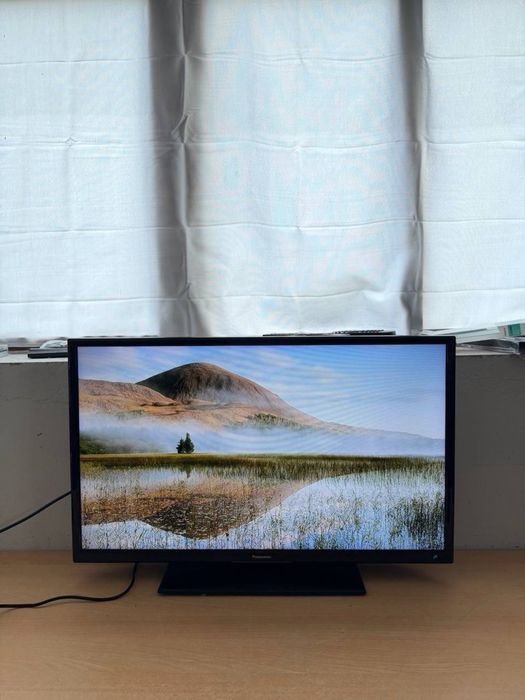 Телевізор Panasonic — 32″ / HD Ready / T2