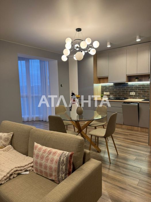 Однокімнатна квартира з ремонтом у ЖК Кришталеве озеро