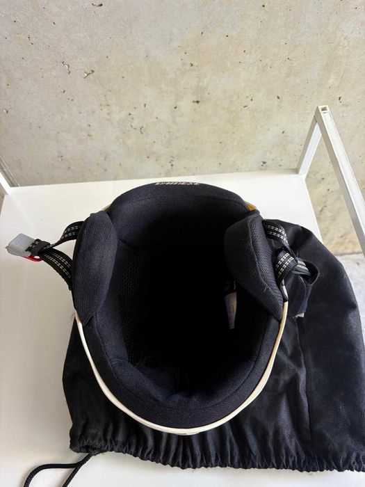 Capacete de ski Dainese branco bege com saco