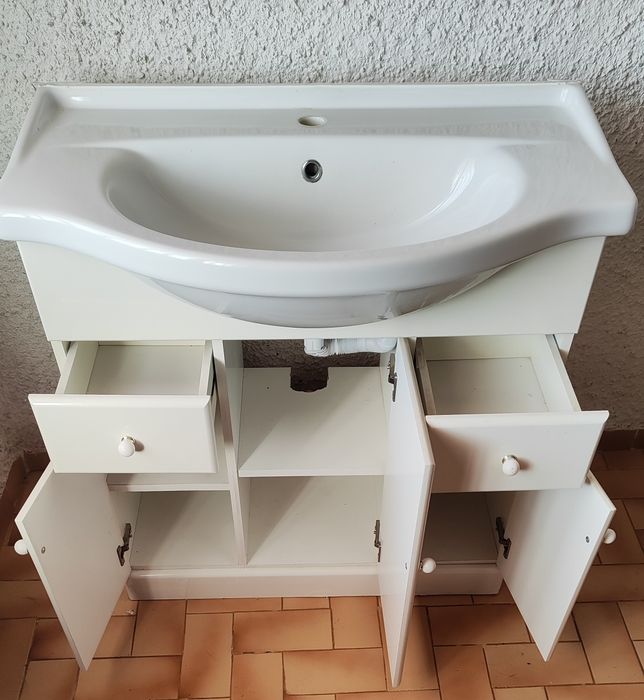 Móvel de casa de banho com lavatório