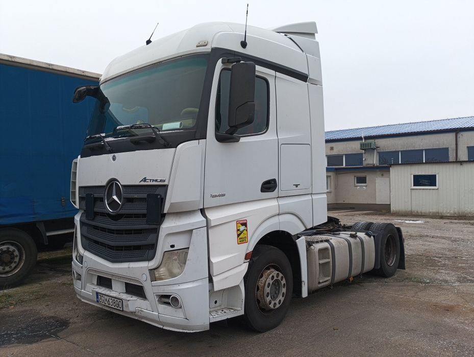 Sprzedam Mercedes mp4 uszkodzony silnik