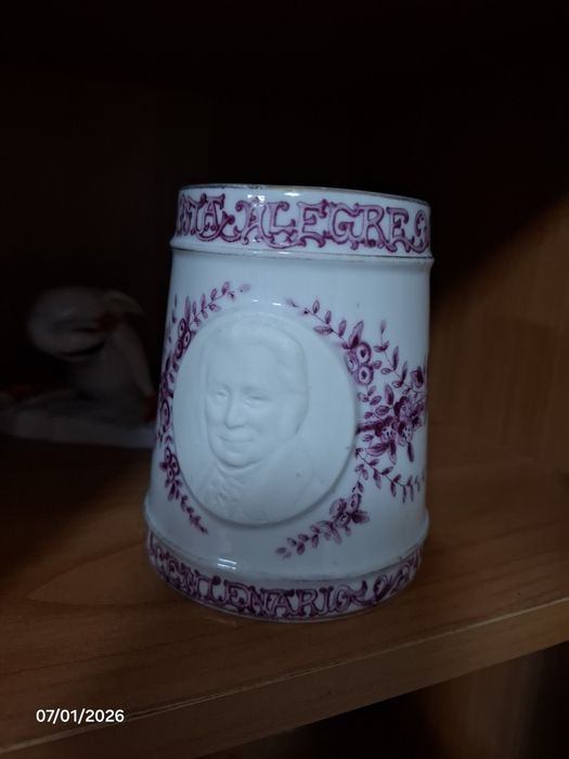 Caneca centenária Vista Alegre