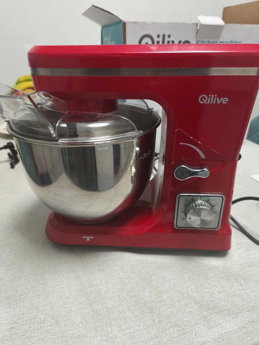 Batedeira eléctrica 5L vermelha