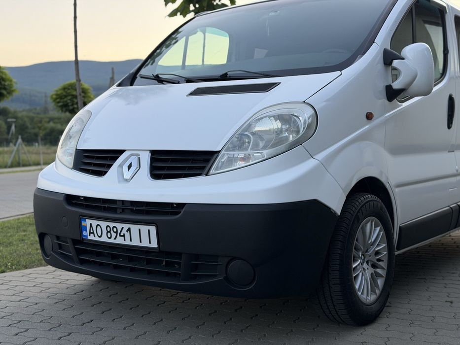 Renault Trafic 2.5 пасажир 9 місць