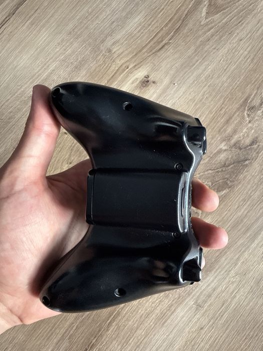 Pad kontroler z edycji limitowanej MW 3 do konsoli Xbox 360