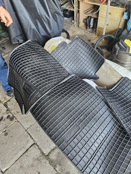 Sprzedam dywaniki gumowe