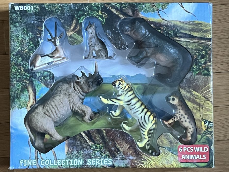 Coleção de animais de plástico - novo