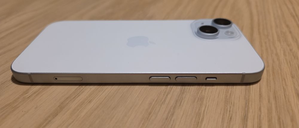 iPhone 15 128GB biały. Stan idealny.