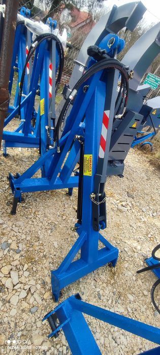 Łycha szufla ładowacz do traktora na ramie na tuz z hydraulika ramie