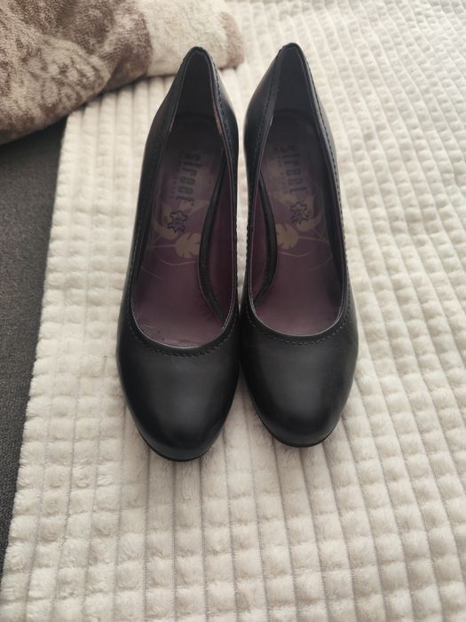 Czarne buty na obcasie skóra naturalna idealne r 38