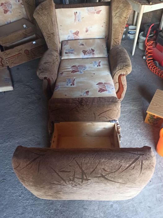 Продам одно  кресло кровать