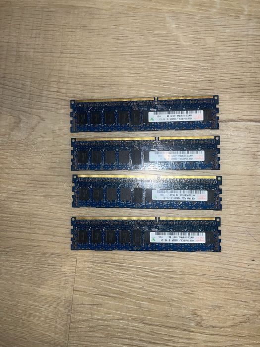 4x Pamięć RAM SK Hynix 4GB 1Rx4 PC3-10600 DDR3 RDIMM HMT351R7BFR4A-H9
