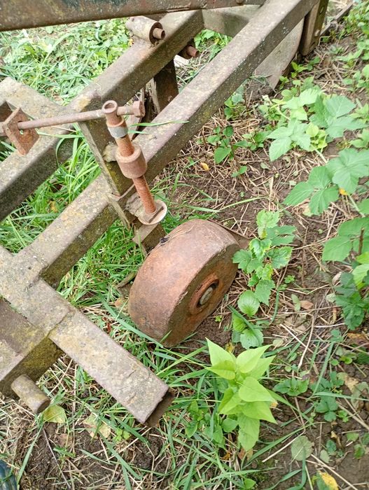 Плуг трьох корпусний 3/25