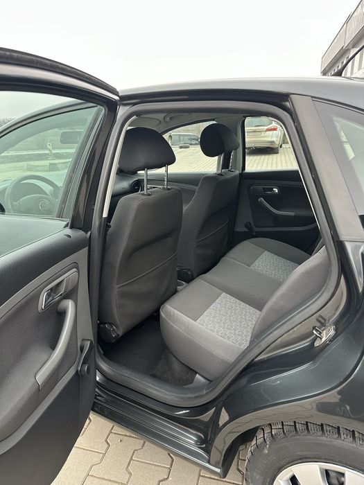 SEAT IBIZA 2008 року