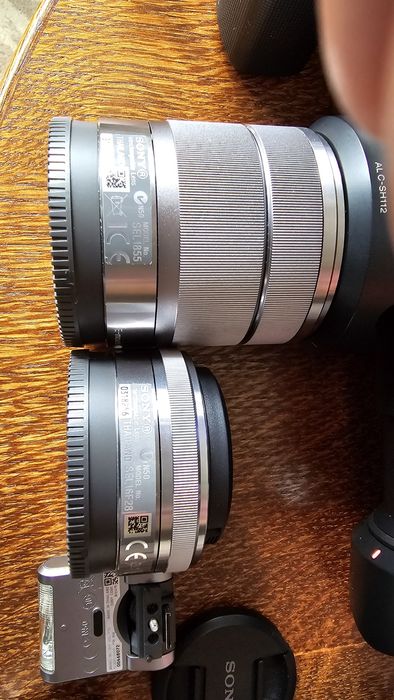 Sony Nex 5 z trzema obiektywami