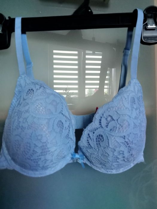 Biustonosz push up nowy 75C