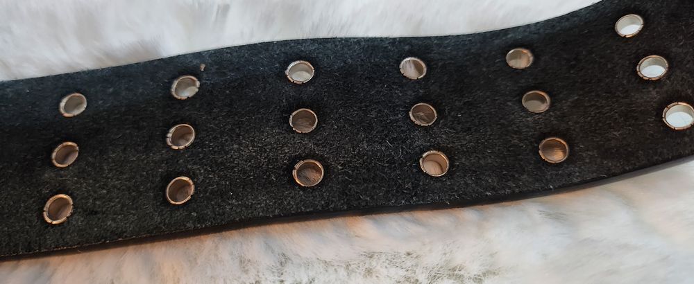 Czarny pasek ozdobny z Eco skórki, długość 104 cm, unisex