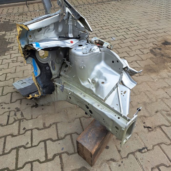 Ćwiartka podłużnica kielich Ford Fiesta mk8