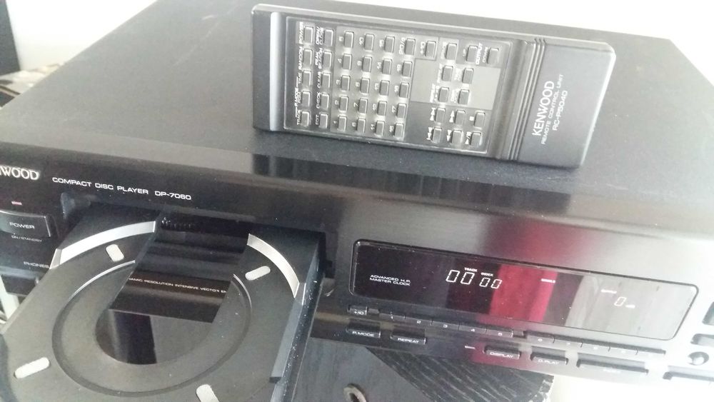 Odtwarzacz CD Kenwood DP-7060