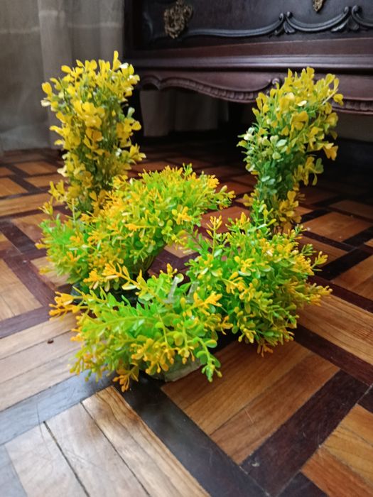 Várias plantas arficiais decorativas para aquário