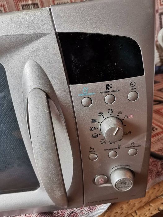 Мікрохвильова піч ( в хорошому стані)