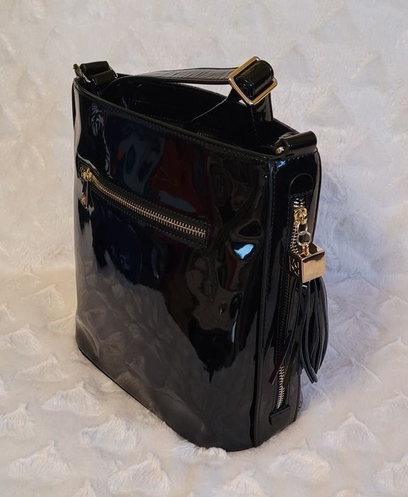 Sprzedam sliczna torebkę że skóry Natutalnej Kazar! Nowa!