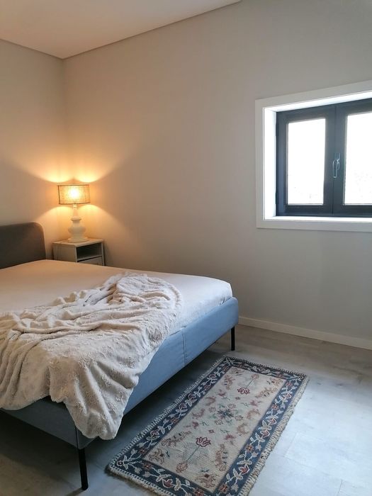 Aluga-se andar moradia T2