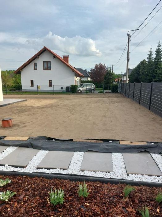Usługi glebogryzarką separacyjną niwelacją terenu