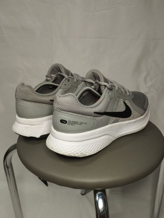 Nike чоловічі кросівки в сітку, 43 розмір.