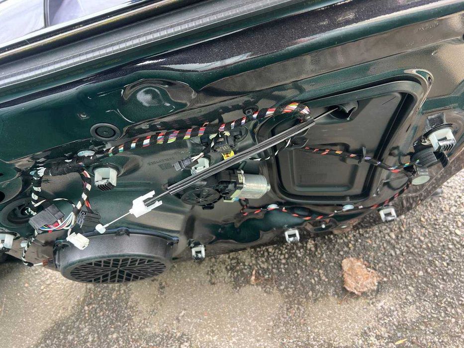 Двері Porsche Macan Дверка Порше Макан Передняя Задняя Дверь Обшивка Стекло Зеркало 95B