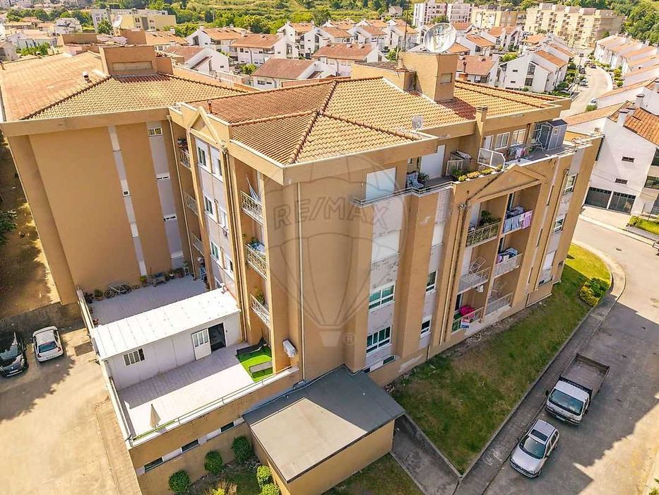 Apartamento T2 com terraço