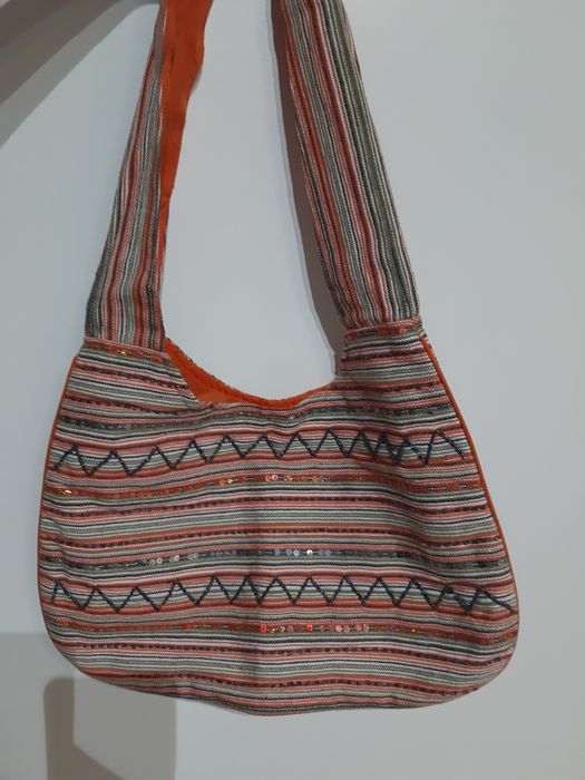 Bolsa em tons de laranja