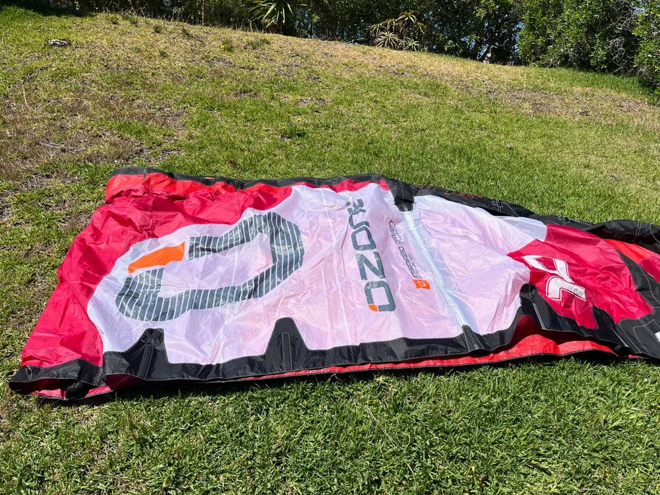 Kitesurf Ozone Enduro 10m semi-novo
