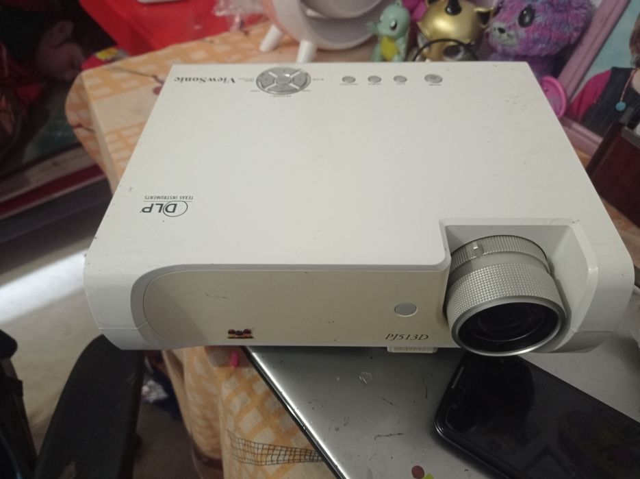 Projetor  usado mas bom estado