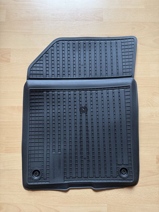 Dywaniki gumowe Volvo XC60 II gen 18-26 komplet org ASO