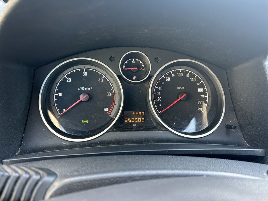 Opel zafira 1,7dizel