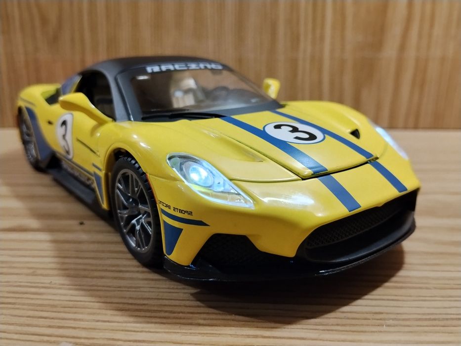Модель Ferrari 1:22 (1:24) Автосвит металл свет звук инерция Феррари Машинка