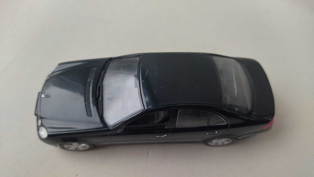 Модель Mercedes-Benz E-Class W211 minichamps,Модель Mercedes-Benz W211